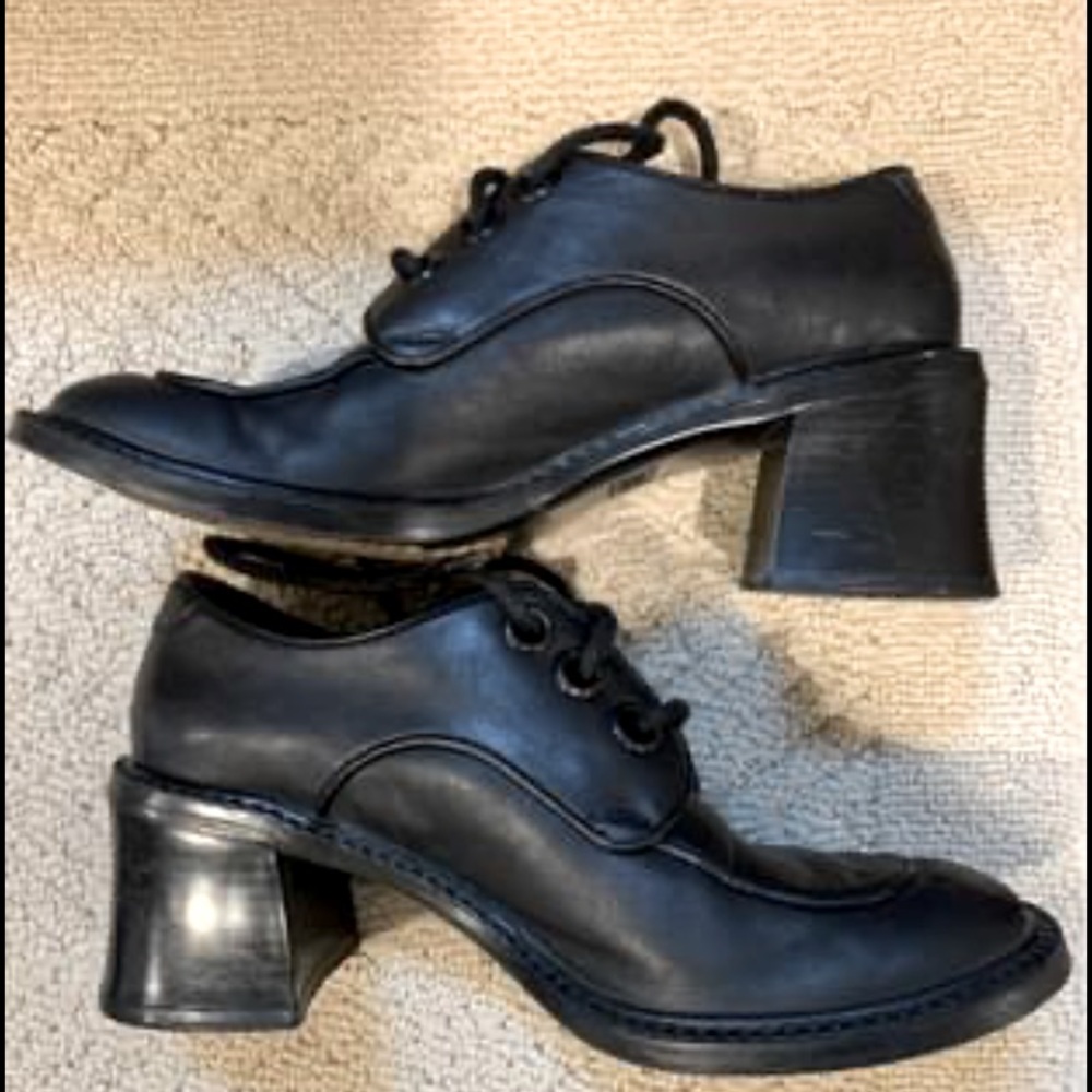 Women’s shoes